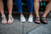 Imagen sobre el tema de los zapatos de verano.